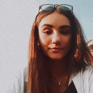Meet your Posher, Eduarda francine